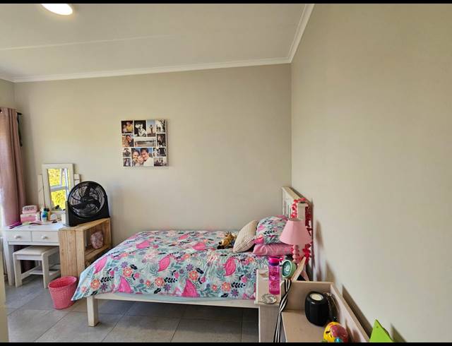 3 BEDROOM APARTMENT FOR SALE IN MANOR ESTATES
